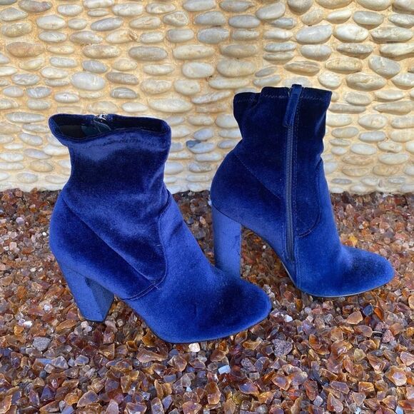Steven Madden Blue Edit Zip Up Velvet Block Heel Ankle Boots Sz 7 EUC - Picture 3 of 9
